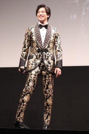 映画『二ノ国』ジャパンプレミアに登場した新田真剣佑