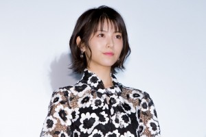 映画『アルキメデスの大戦』初日舞台挨拶に登場した浜辺美波