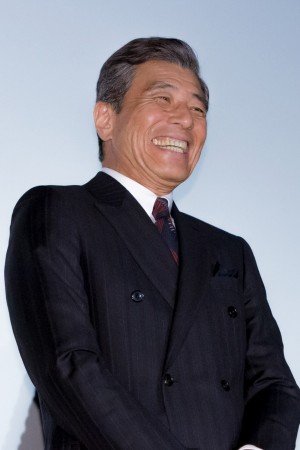 映画『アルキメデスの大戦』初日舞台挨拶に登場した舘ひろし