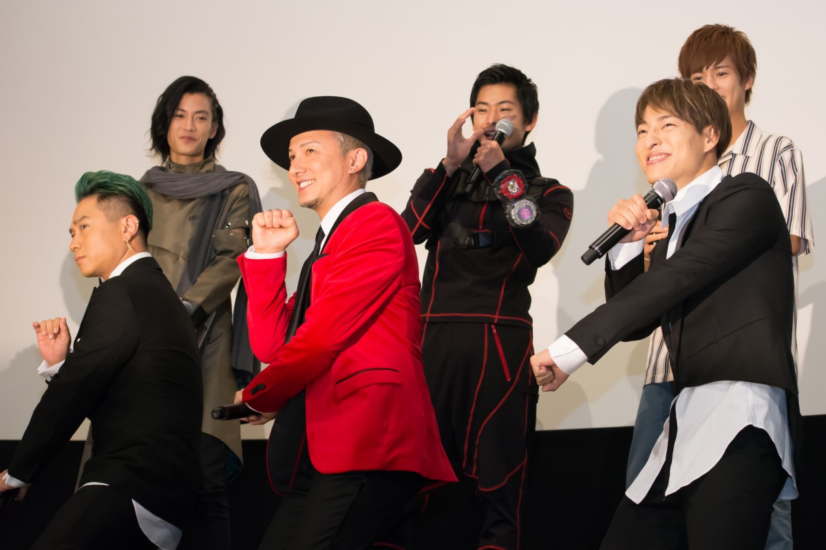  ISSA、仮面ライダー変身ポーズを生披露「また涙してしまいました」