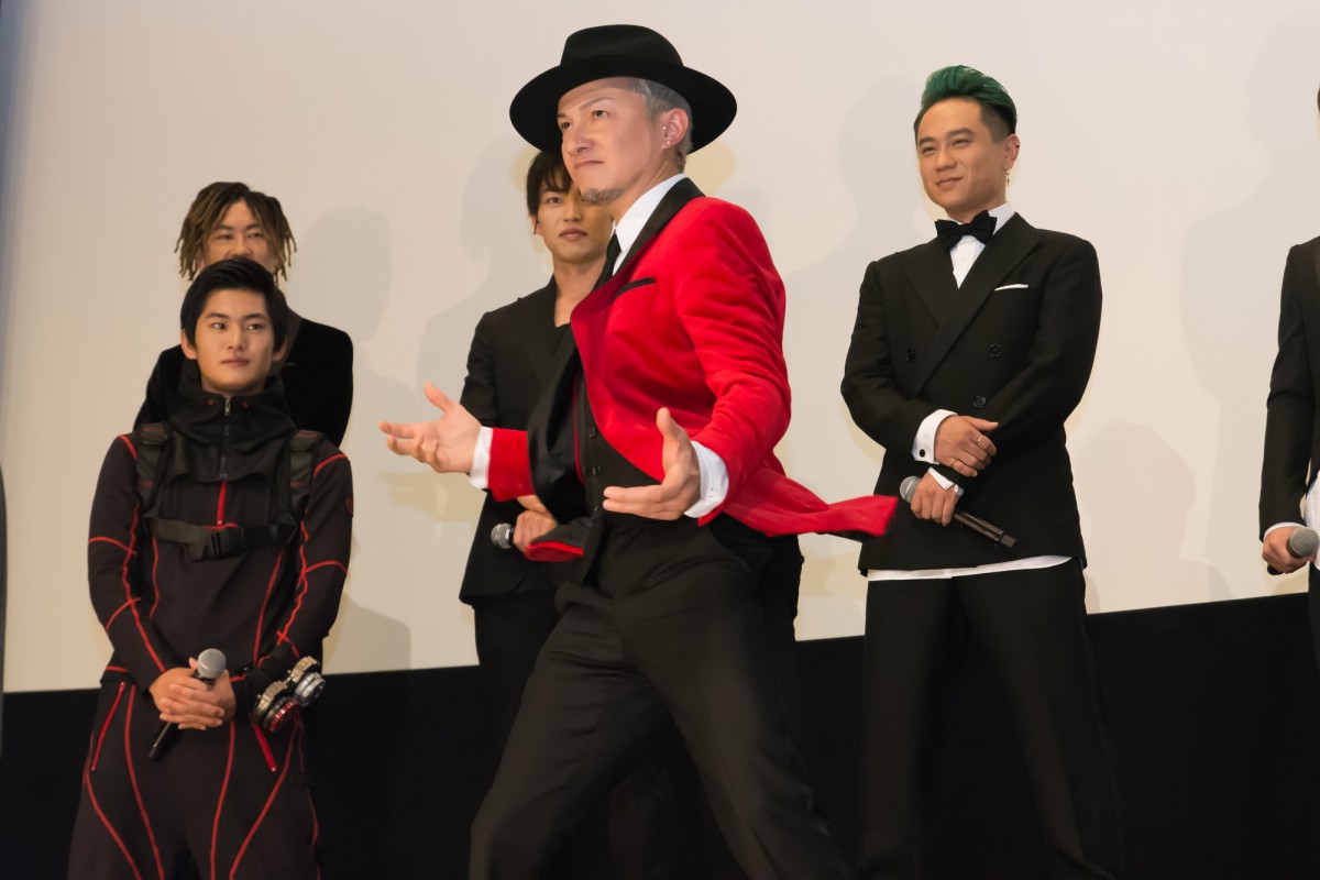  ISSA、仮面ライダー変身ポーズを生披露「また涙してしまいました」
