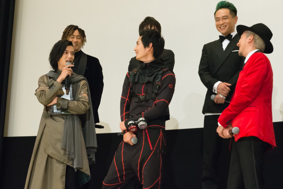  ISSA、仮面ライダー変身ポーズを生披露「また涙してしまいました」