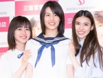 【写真】松風理咲＆竹内愛紗＆長見玲亜、はじける笑顔の制服姿がかわいい