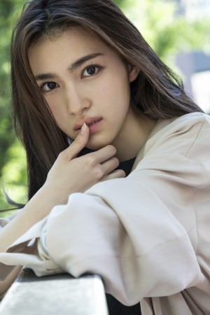 長見玲亜ファースト写真集『玲亜』