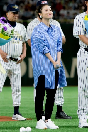 「サントリー ドリームマッチ 2019」始球式に登場した石原さとみ