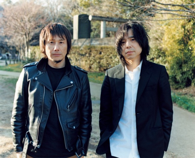 映画『宮本から君へ』主題歌で初コラボの（左から）横山健と宮本浩次
