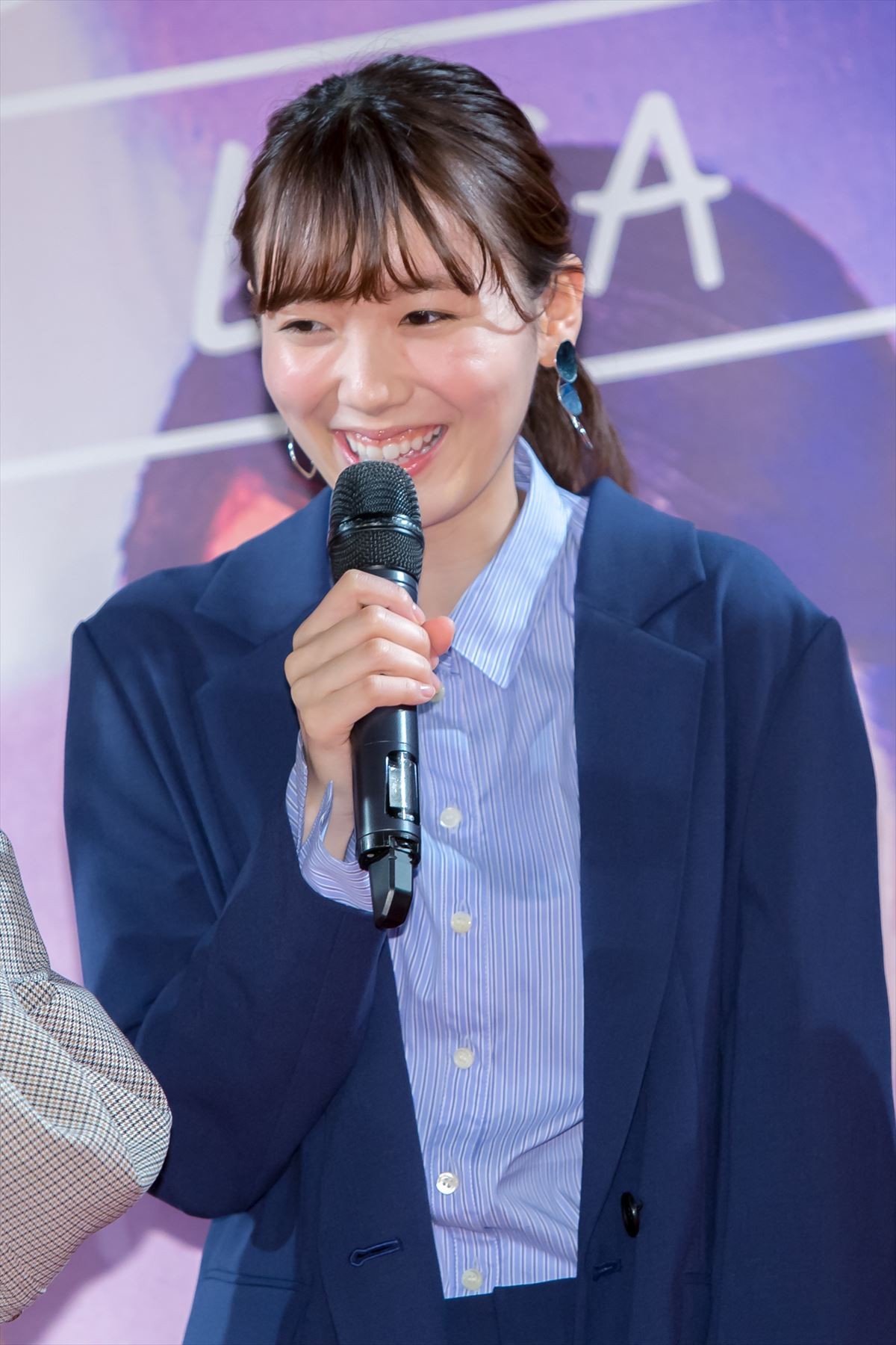飯豊まりえ、両足捻挫のハプニングを告白　原因はまさかの“正座”