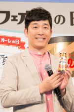 『カフェオーレの日』PRイベントに登場した、あべこうじ