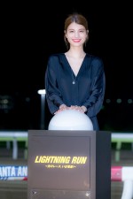 東京シティ競馬「LIGHTNING RUN ～光のレース、いざ発走！～」点灯式に登場したマギー