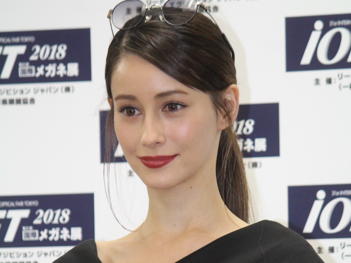 ダレノガレ明美、すっぴんビキニ姿に反響 「お人形みたい」「かわいいの塊」