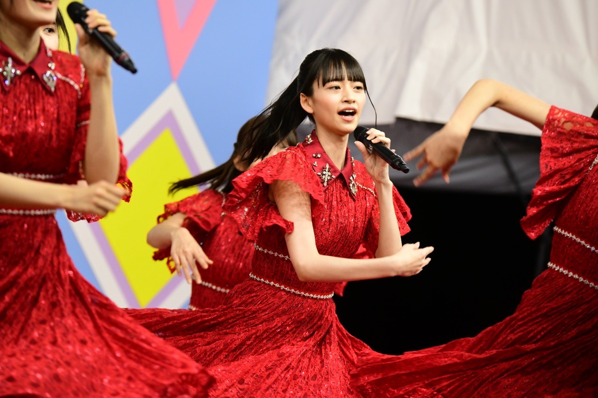 乃木坂46・4期生、「TIF2019」で全力パフォーマンス！ 遠藤さくらは眼帯姿で登場