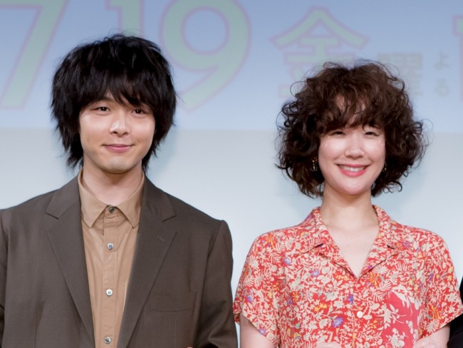 ドラマ『凪のお暇』で共演中の（左から）中村倫也、黒木華