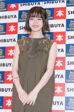 市川美織1st写真集『PRIVATE』お渡し会の模様