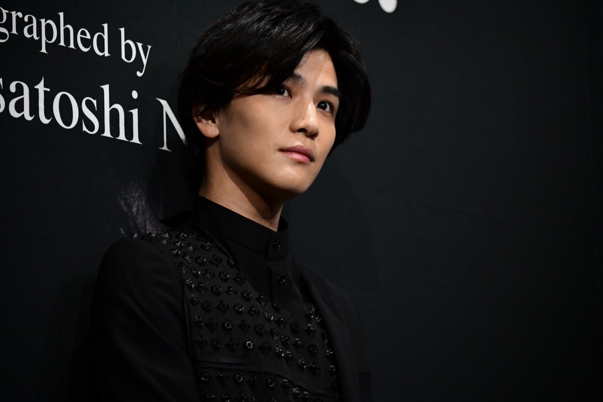 岩田剛典、永瀬正敏撮影の写真集で「意外と彫が深いんだな」と新発見