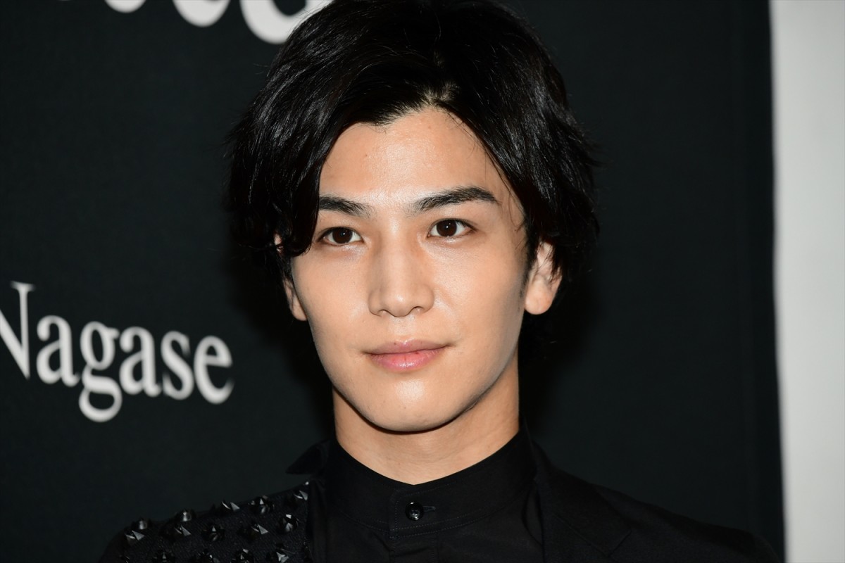 岩田剛典、永瀬正敏撮影の写真集で「意外と彫が深いんだな」と新発見