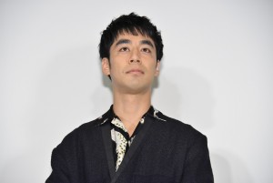 映画『影に抱かれて眠れ』完成披露上映会に登場したカトウシンスケ