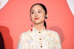 『かぐや様は告らせたい ～天才たちの恋愛頭脳戦～』完成披露舞台挨拶に登場した堀田真由