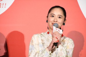 『かぐや様は告らせたい ～天才たちの恋愛頭脳戦～』完成披露舞台挨拶に登場した堀田真由