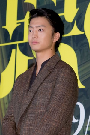 映画『惡の華』完成披露舞台挨拶に登場した伊藤健太郎