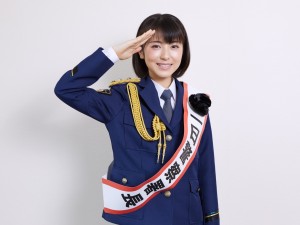 『ピュア！～一日アイドル署長の事件簿～』主演の浜辺美波