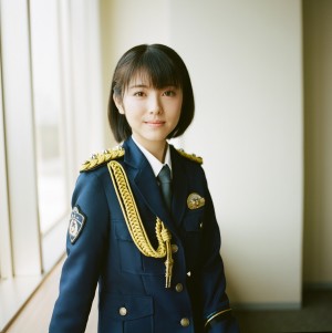 『ピュア！～一日アイドル署長の事件簿～』主演の浜辺美波