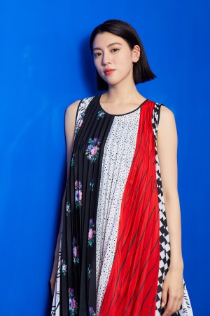 三吉彩花