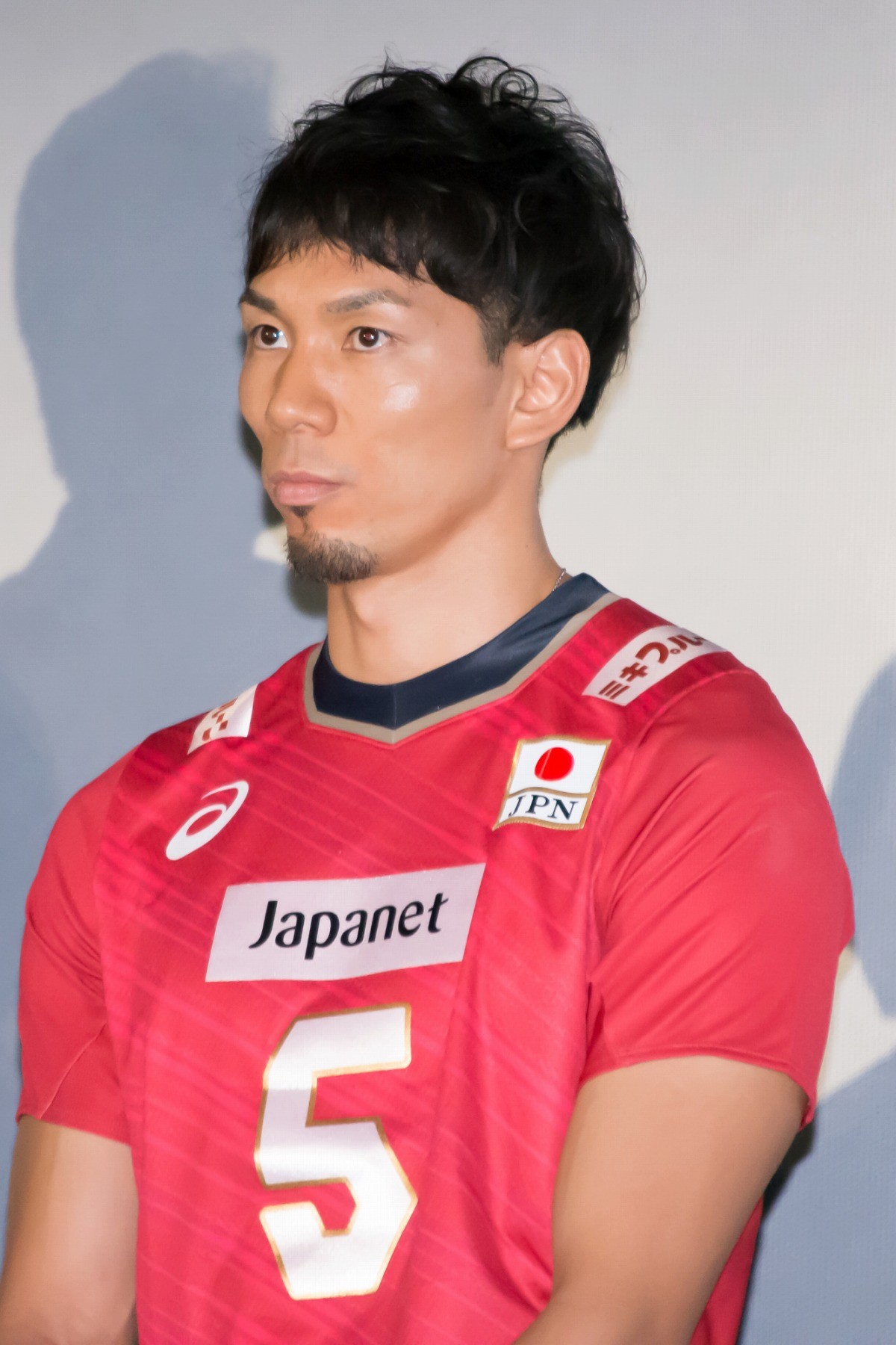 ジャニーズWEST「僕らの熱気が伝われば」 W杯バレーボールへの思いを明かす