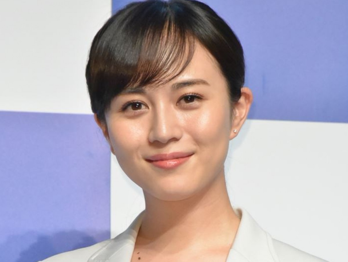 比嘉愛未、大好きな祖母と紅葉へ 「おばあちゃん孝行」とファンほっこり