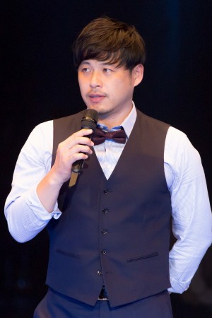 高校生eスポーツ甲子園「STAGE：0」決勝大会に登場した平子祐希（アルコ＆ピース）