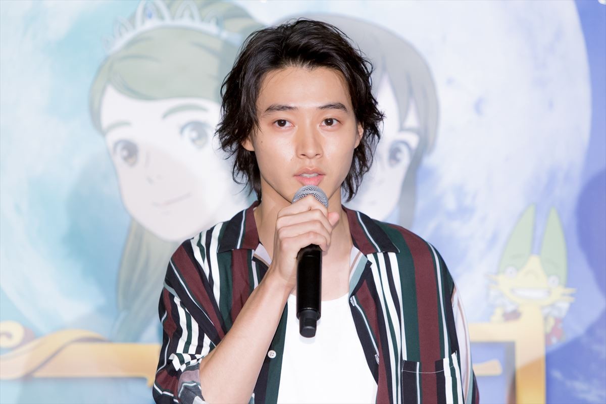 山崎賢人＆新田真剣佑は「ずっとイチャイチャ」 永野芽郁が暴露