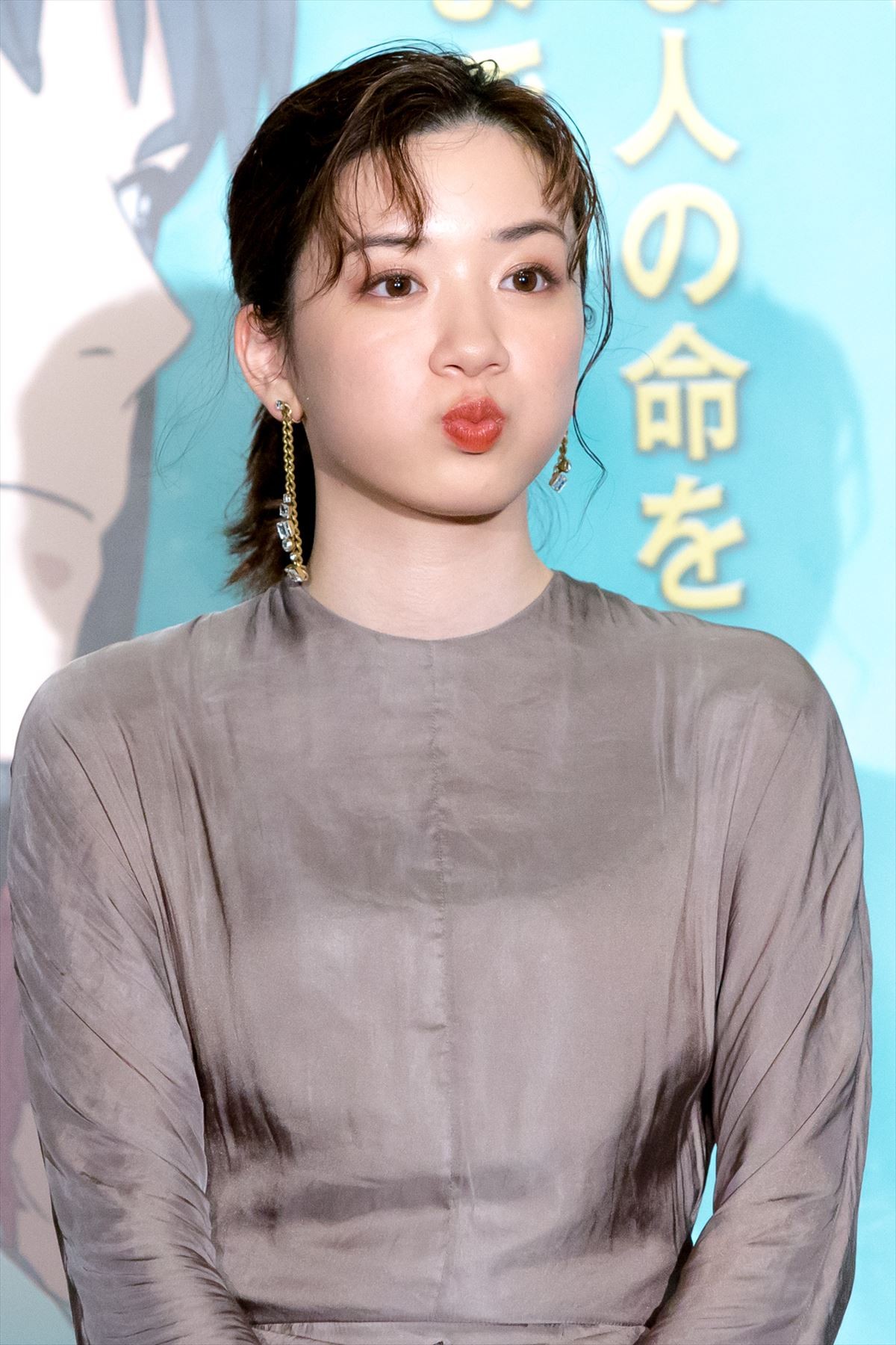 山崎賢人＆新田真剣佑は「ずっとイチャイチャ」 永野芽郁が暴露