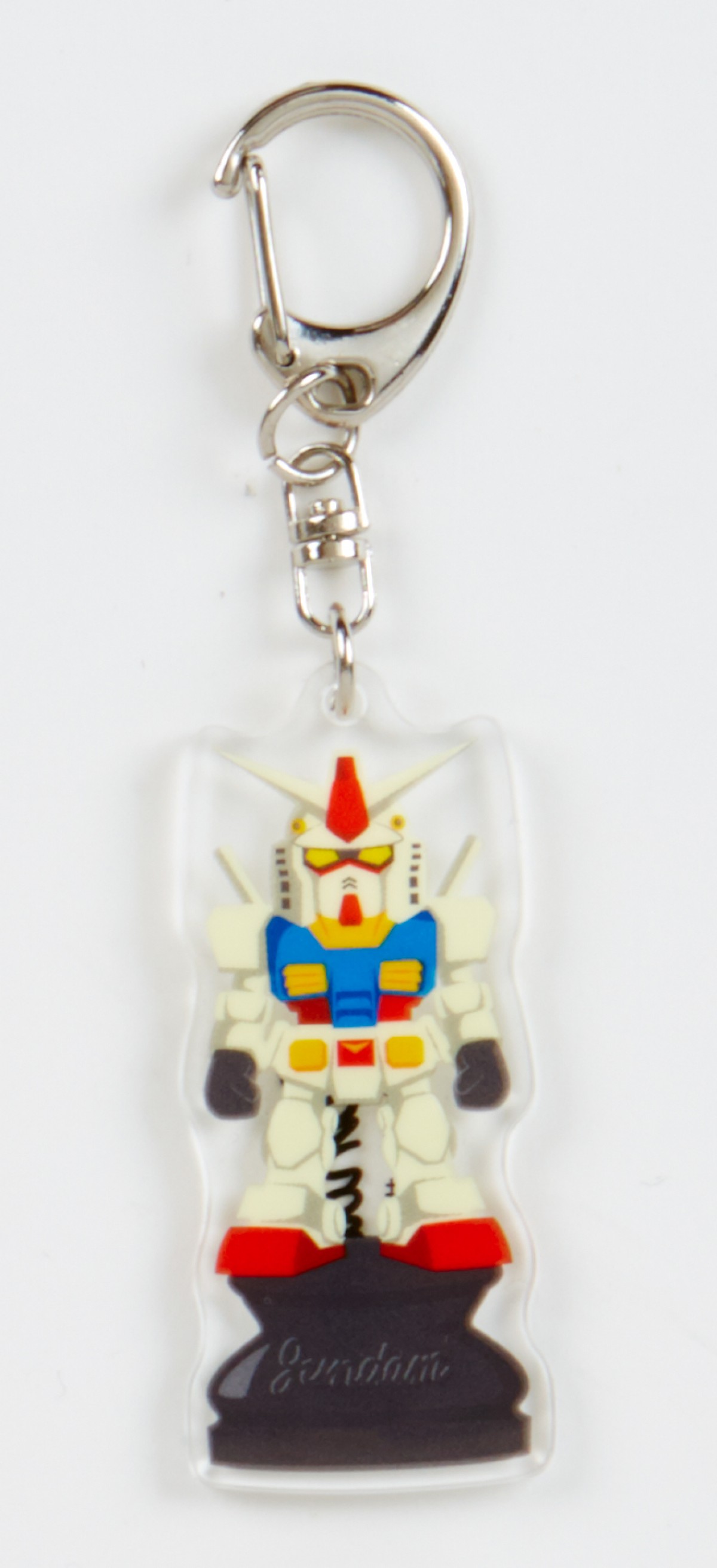 ガンダムとハローキティのチェスデザイングッズが新登場