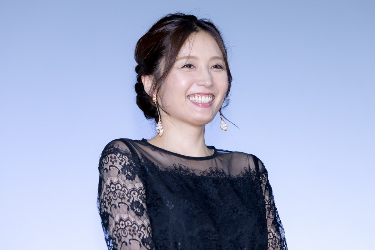 浅川梨奈、笑いをこらえるのに必死で「鼻がピクピク」 撮影秘話を明かす