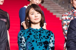 映画『記憶にございません！』レッドカーペットイベント・完成披露試写会舞台挨拶に登場した石田ゆり子