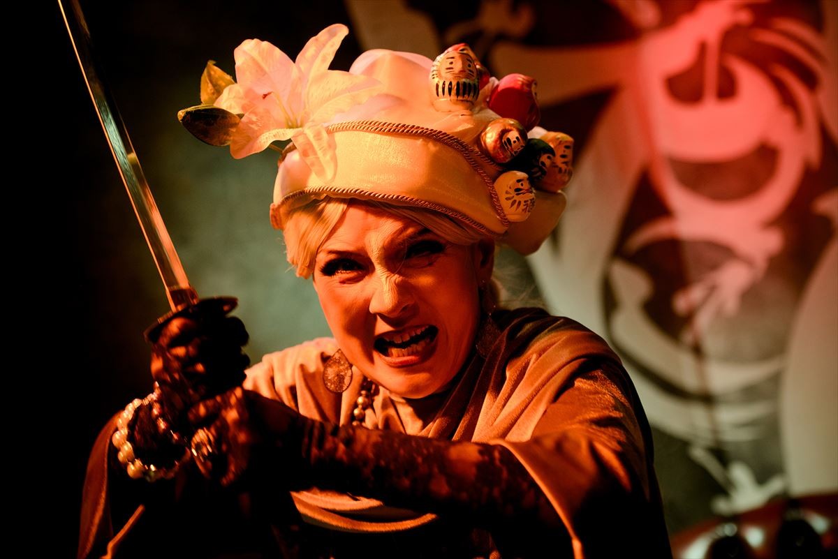 アイドルが実弾で撃ち合い＆刀＆肉弾戦突入『爆裂魔神少女 バーストマシンガール』衝撃映像解禁