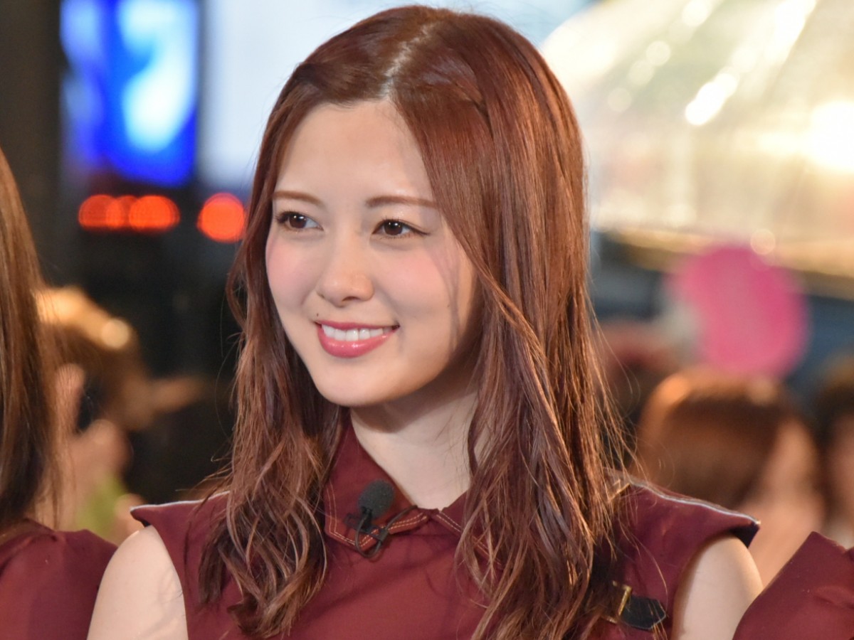 乃木坂46・白石麻衣の美しさ際立つフォト特集