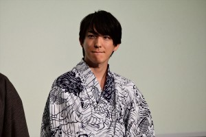 映画『3人の信長』完成披露舞台挨拶に登場した前田公輝