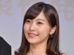 【写真】佐野ひなこ “美バスト”あらわ　白ビキニ姿にファン「レベルが違う」