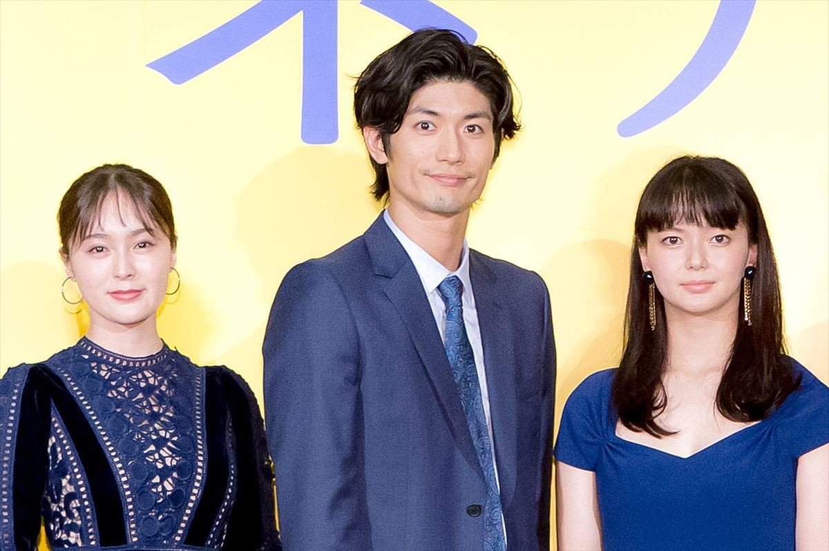 (左から)『アイネクライネナハトムジーク』完成披露上映会に登場した貫地谷しほり、三浦春馬、多部未華子
