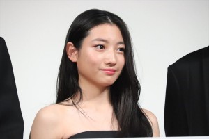 『ある船頭の話』完成披露試写会に登場した川島鈴遥