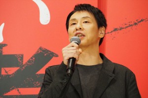 映画『見えない目撃者』完成披露試写会に登場した大倉孝二