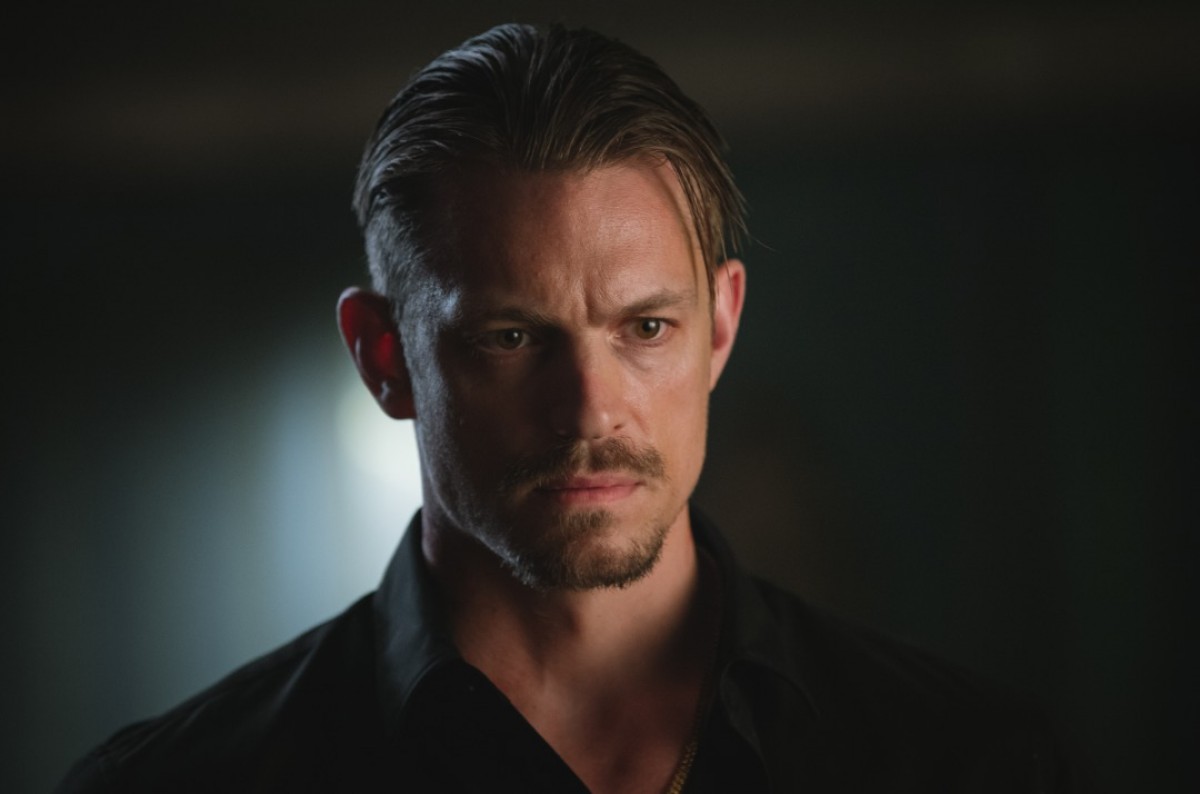 FBIに裏切られた情報屋の脱出劇！『THE INFORMER』公開日決定
