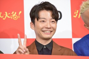 映画『引っ越し大名！』公開直前イベントに登場した星野源