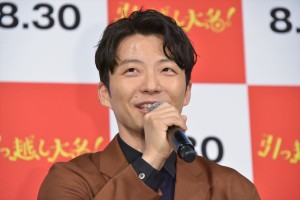 映画『引っ越し大名！』公開直前イベントに登場した星野源
