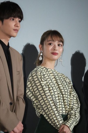 『劇場版おっさんずラブ ～LOVE or DEAD～』初日舞台挨拶に登場した内田理央