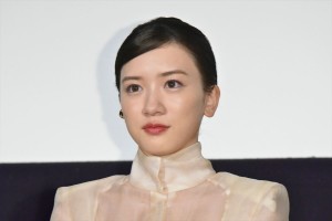 永野芽郁、映画『二ノ国』公開記念舞台挨拶に登場