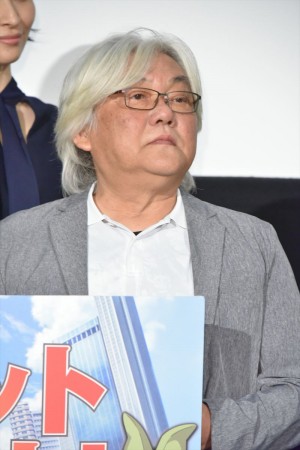 百瀬義行監督、映画『二ノ国』公開記念舞台挨拶に登場