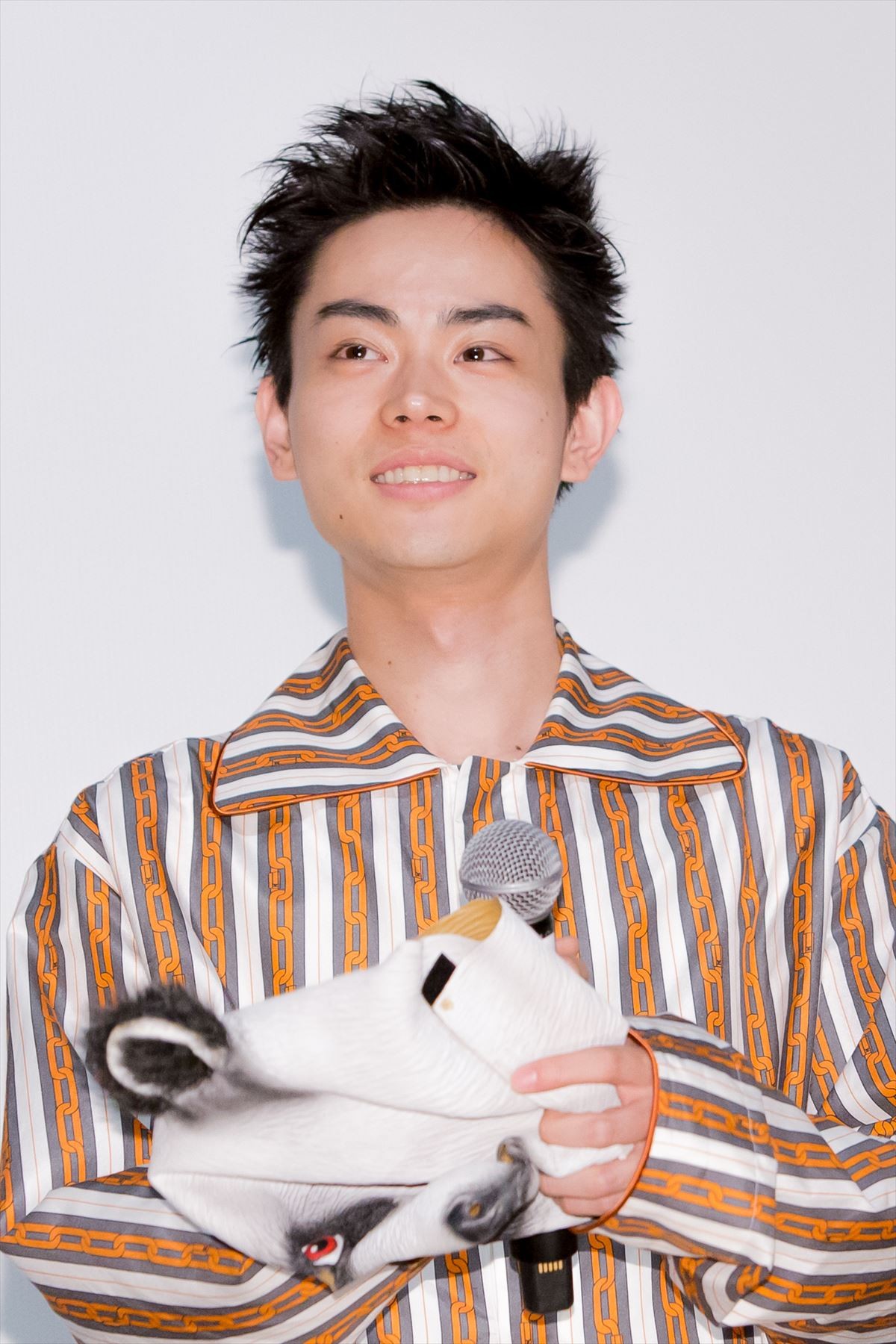 菅田将暉、俳優デビューのYOSHIに「発言にパンツ履いてね」