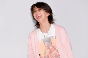 『タロウのバカ』完成披露上映会に登場したYOSHI