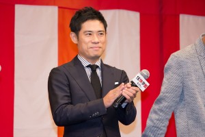 映画『任侠学園』完成披露試写会に登場した伊藤淳史